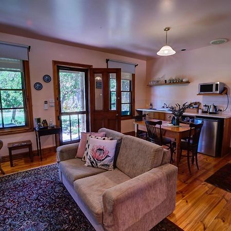 Cherry Plum Cottages Port Fairy Buitenkant foto