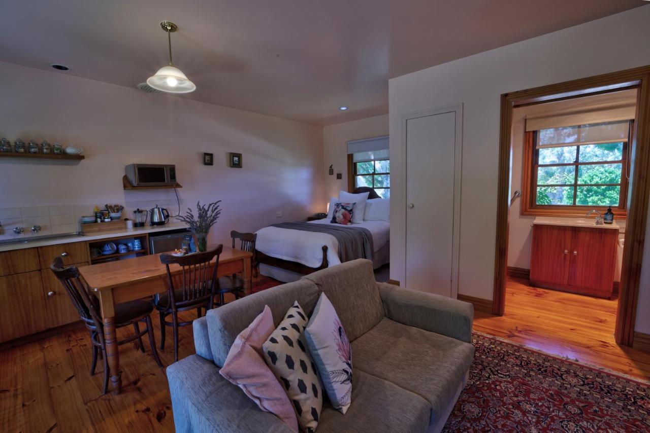 Cherry Plum Cottages Port Fairy Buitenkant foto