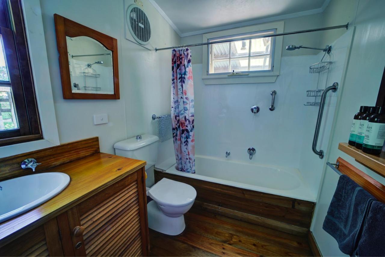 Cherry Plum Cottages Port Fairy Buitenkant foto