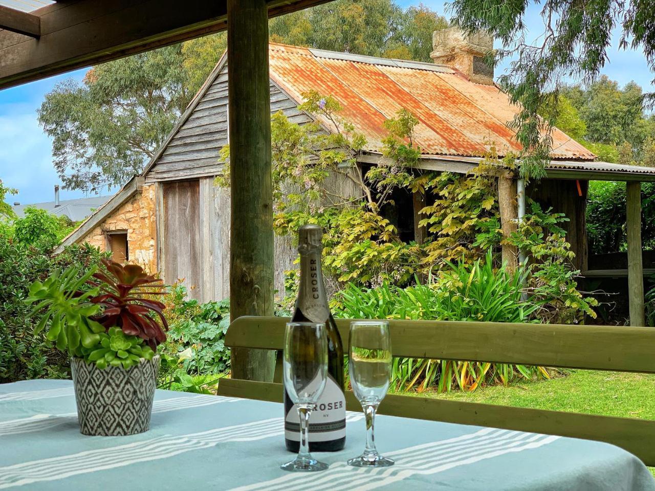 Cherry Plum Cottages Port Fairy Buitenkant foto